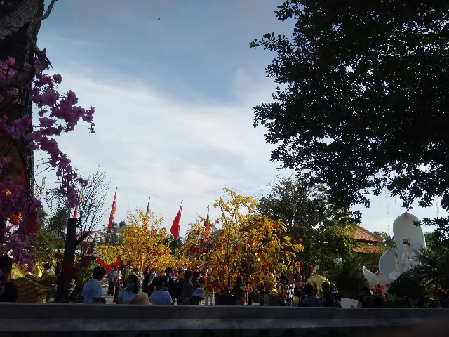 Chùa Thanh Lương mùng 4 Tết Quý Mão